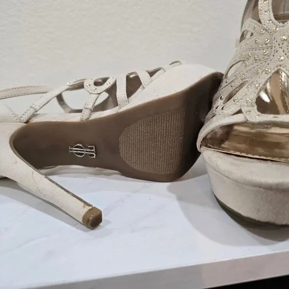 Jennifer Lopez ✦ Nude Suede Studded Cutout Platform Heels ✦ Ankle Strap 6 - Picture 6 of 12